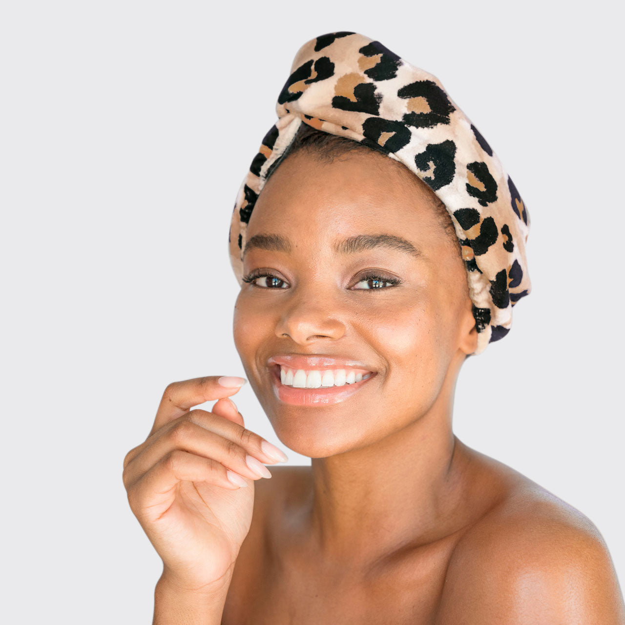 4921-beauty-cleanse-hairTowel-leopard-1280x1280px_1.jpg