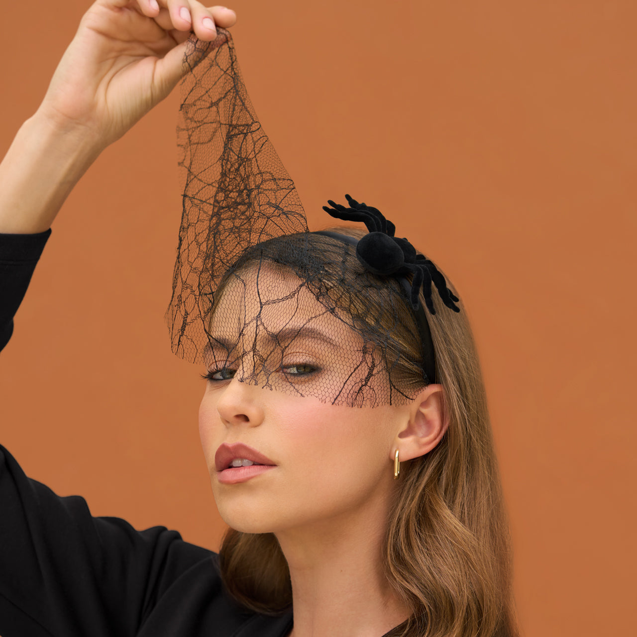 500706-Halloween-VeilHeadband-1pc-Hair-Spiderweb-Model-5-1280x1280px_fe189260-3f62-42a9-b9fb-243a9584e327.jpg