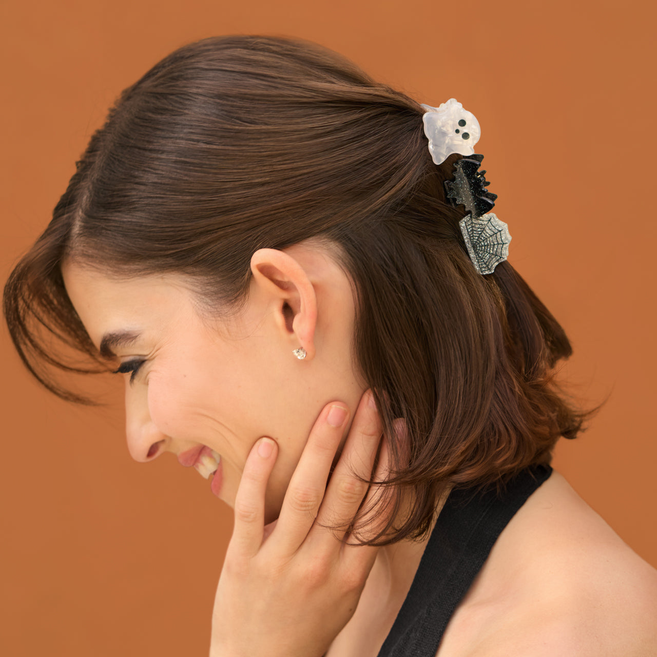 500775-Halloween-MiniClawClips-6pc-Hair-Model-6-1280x1280px_f4459cde-76b3-42ce-bbbf-fb18263a7eec.jpg