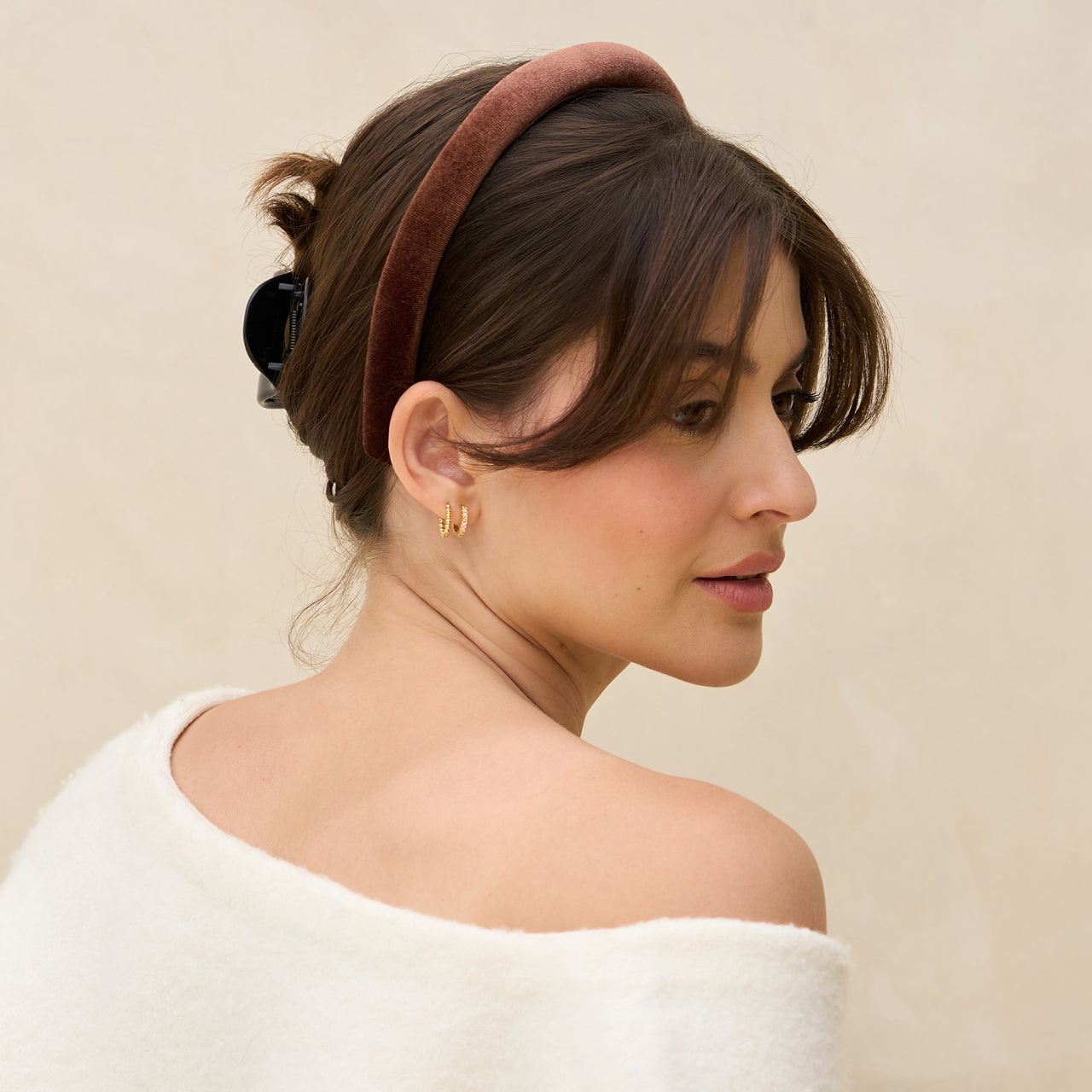 503813-RecycledFabricSatin_VelvetHeadbands-2pc-Black_Chocolate-Hair-Model-Opt2-1280x1280px.jpg