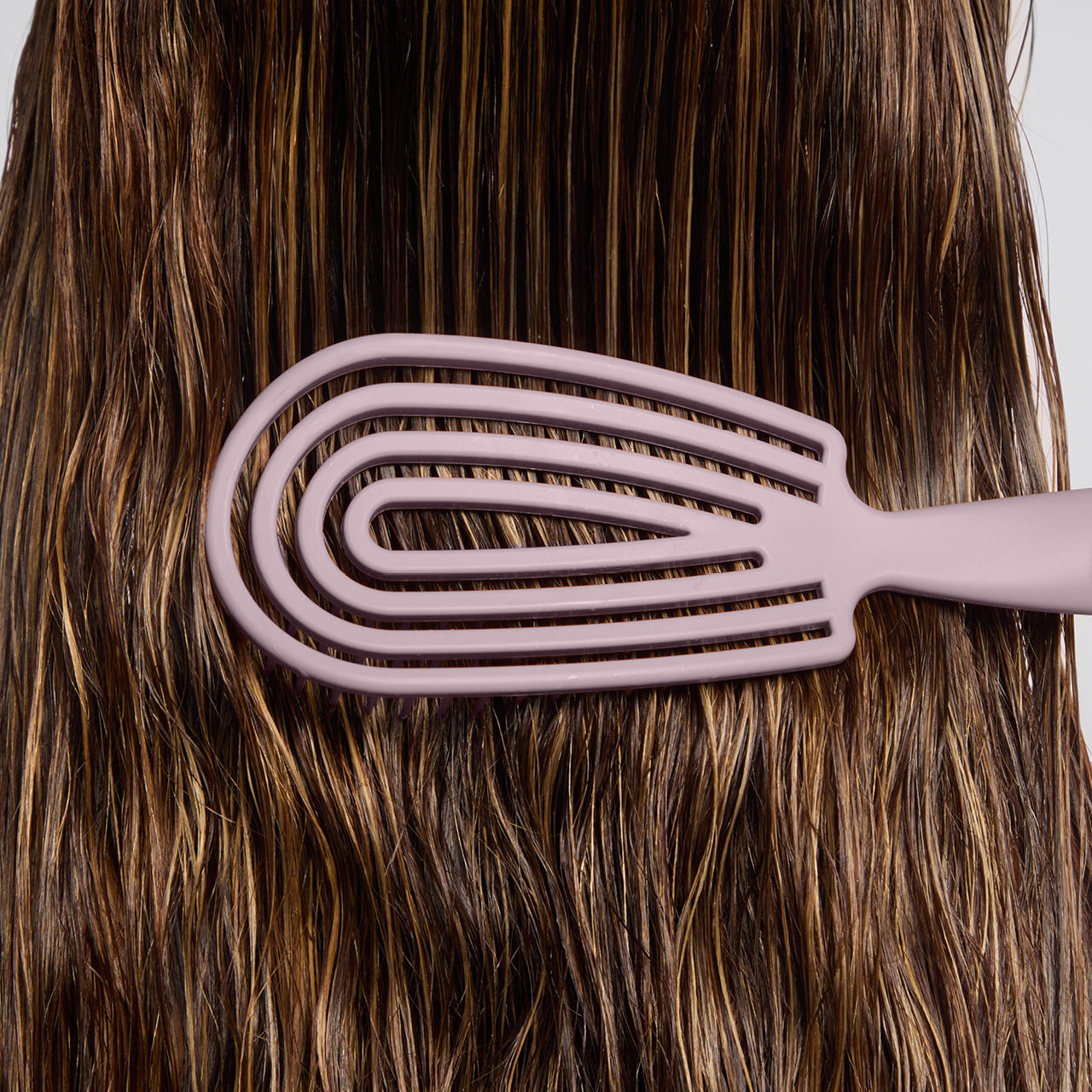 504230-DetanglingFlexiBrush-Pro-SoftViolet-Model-3-1280x1280px.jpg