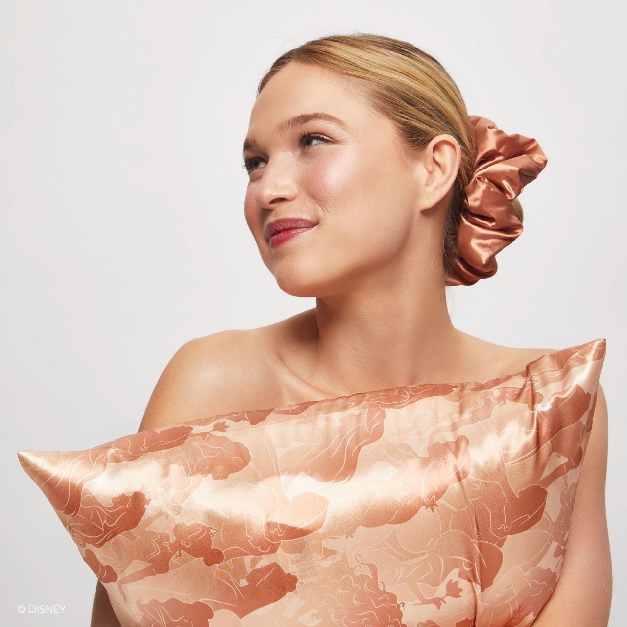 62934-63788-62958-DisneyPrincessxKitsch-SatinPillowcase-SatinPillowScrunchies-PrincessParty-DesertCrown-Model-1280x1280px.jpg