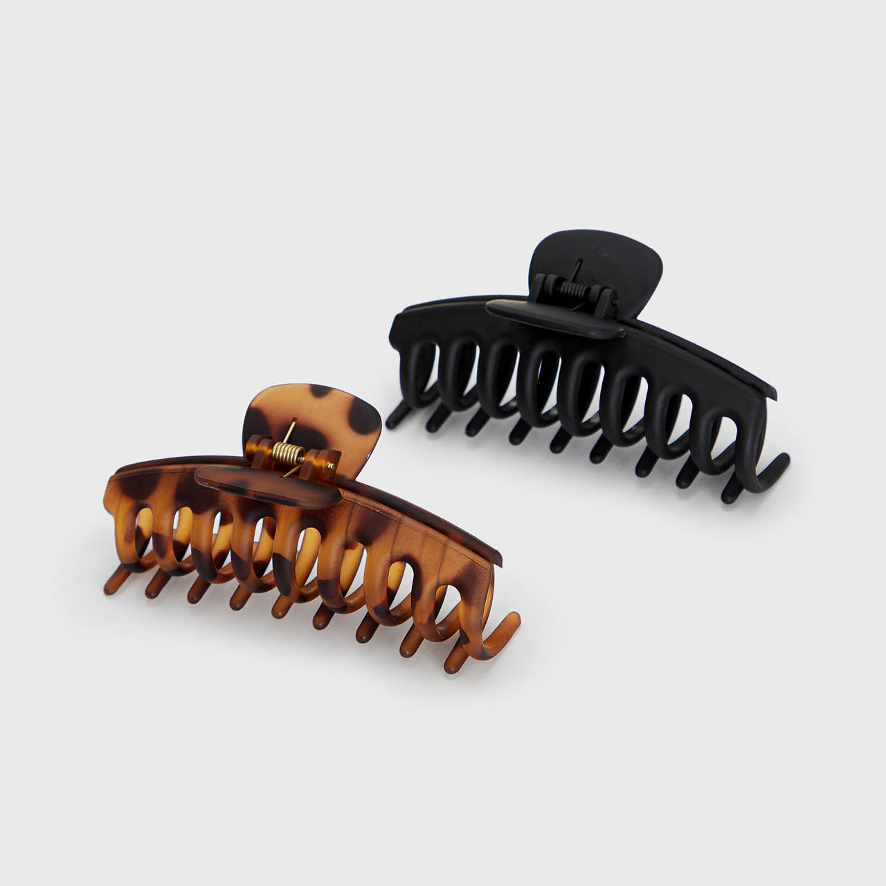 6325-EcoFriendly-OversizedMatteClawClip-2pc-Hair-Black_Tort-1280x1280px.jpg