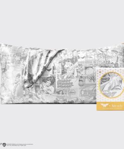 Kitsch x Wonder Woman Satin Pillowcase in Comic Print - King