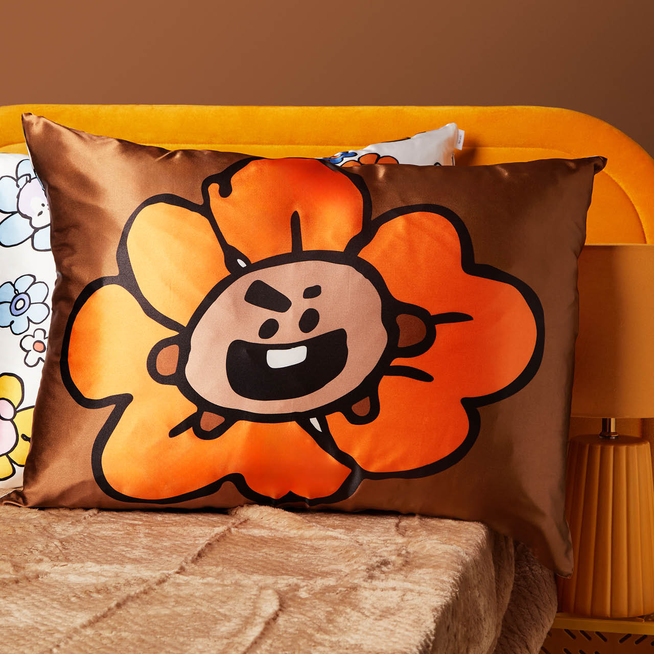65461-BT21xKitsch-CreativeProductShoot-SatinPillowcase-Shooky-1280x1280px.jpg