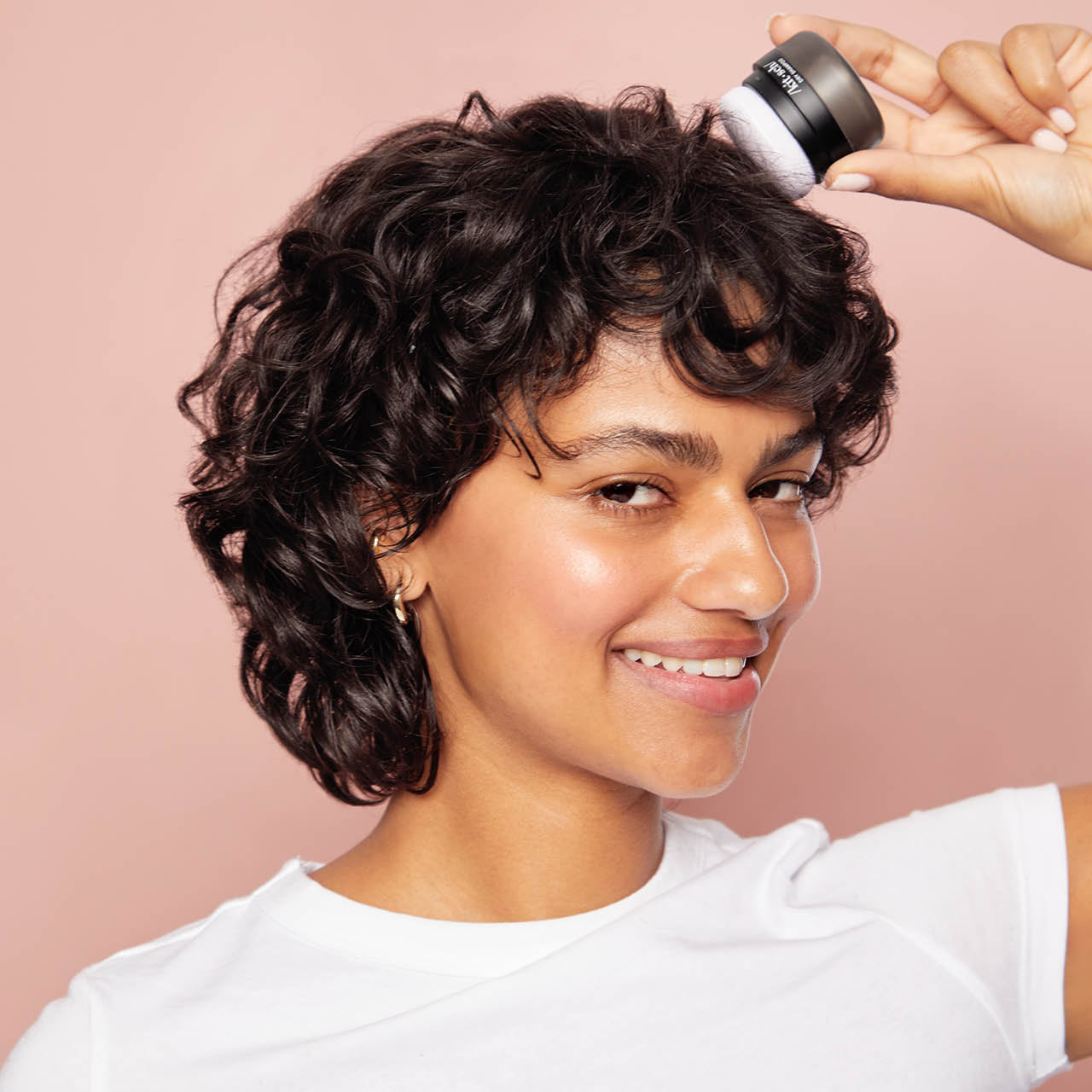 65737-VolumizingRiceProteinDryShampoo-Model-HairCare-DarkTintedPowder-2-1280x1280px.jpg
