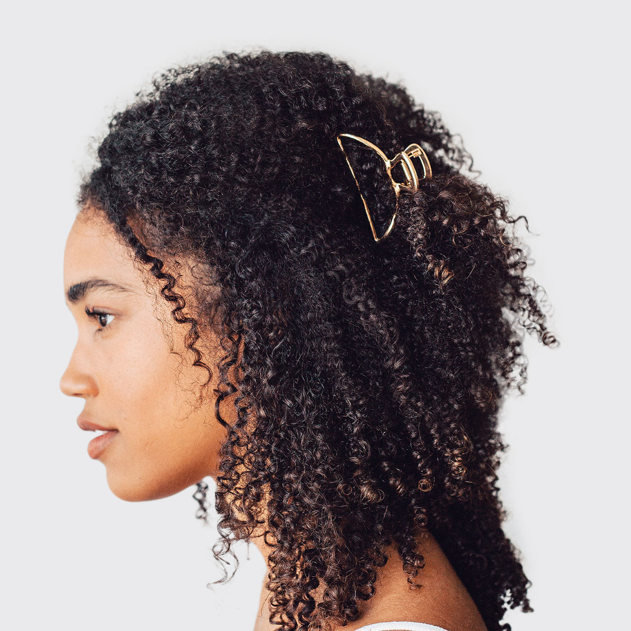 8431-Hair-lifestyle-openshape-clawclip-gold-1280x1280px.jpg