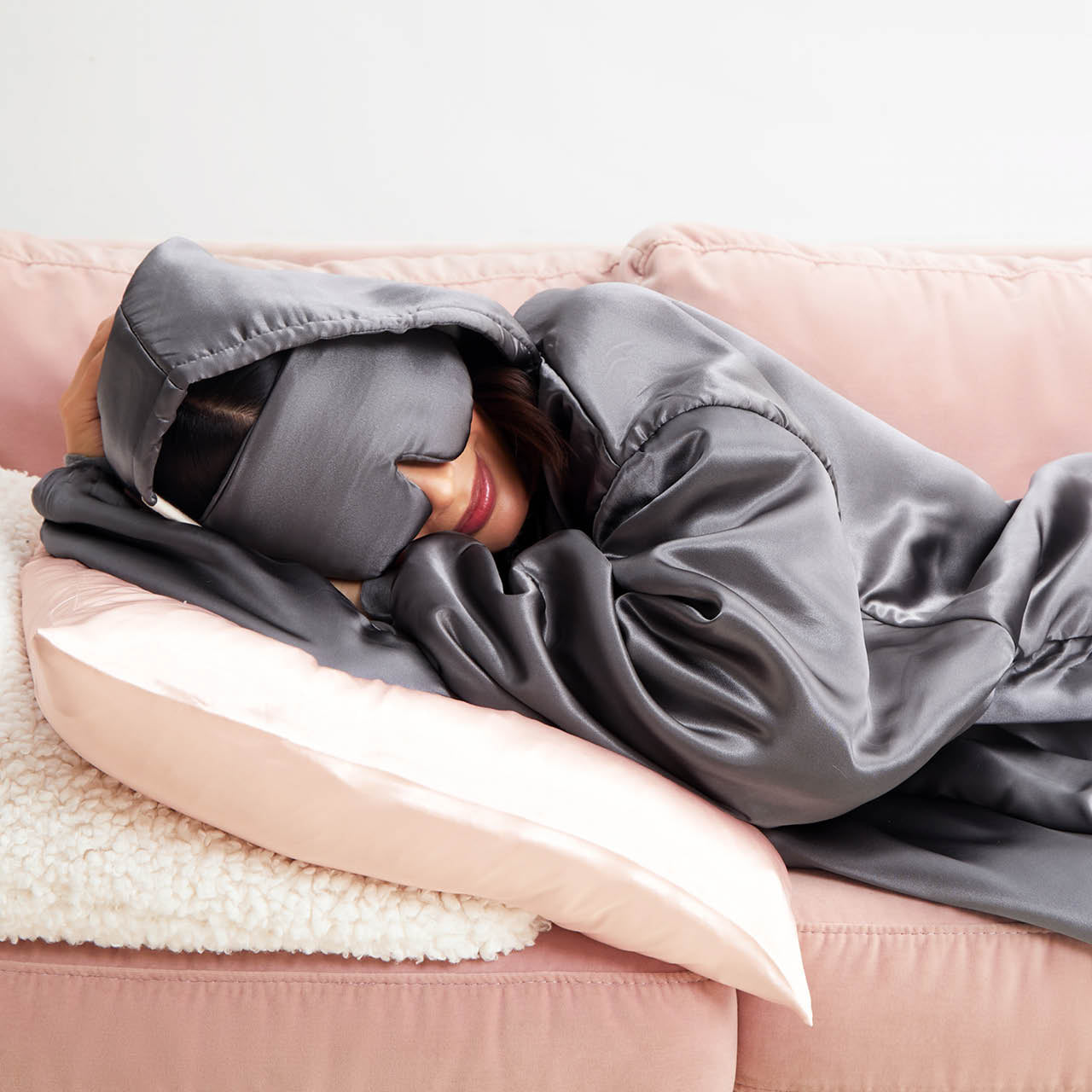 9494-6240-SatinGlazey-PillowEyeMask-Model-Sleep-Charcoal-2-1280x1280px.jpg